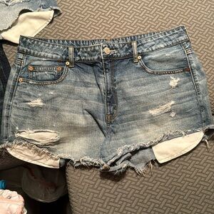 American Eagle Hi-Rise Festival Shorts